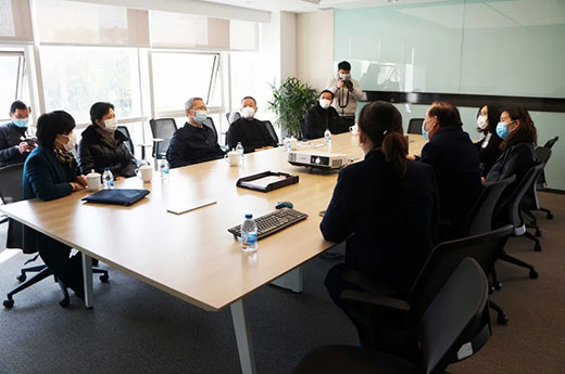 青浦戋戋长余旭峰莅临上；；Ｅ凡゛bg官网调研企业防疫和复工复产事情