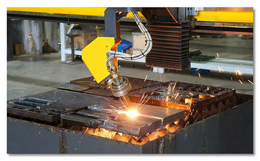 上；；Ｅ凡゛bg官网10米超长跨距无限回转数控坡口切割机调试